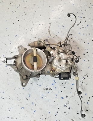  1986-1993 Mercedes W201 190E 260E 300E 300SE Fuel Distributor Assembly OEM