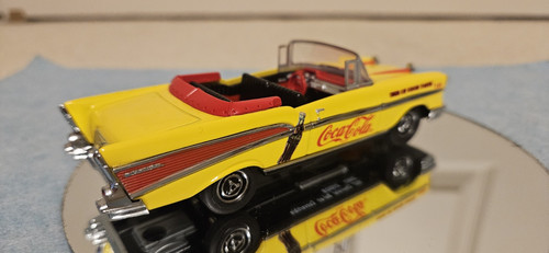 MATCHBOX DINKY 1:43 COCA-COLA 1957 CHEVROLET BEL-AIR CONVERTIBILE DYG02/B-M COA - Foto 8 di 17