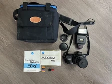 Minolta 1991 Maxxum 3xi 35mm SLR Camera with 35-70mm Power Zoom Lens Flash Bag