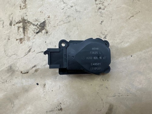 Mercedes-Benz C W203 2001 Stellmotor Heizung Klima A2038201642 Benzin