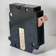 CH130 Cutler-Hammer Type CH 1 Pole 30 Amp 120v METAL FOOT / Half NOTCH Used