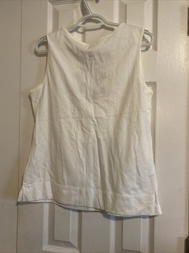 Sleeveless Top NWOT by Studio Works White With Floral Design Size PM - Picture 3 of 4