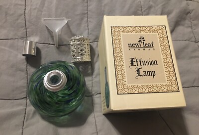 NEW LEAF AROMAS ART GLASS Blue Green SWIRLS EFFUSION LAMP IN BOX No Wick Unused
