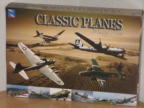 New Ray B-25 Mitchell Bomber Green Decals Model Airplane Set Brand New in Box - Picture 2 of 2