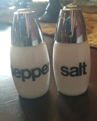Vintage Gemco Milk Glass Salt And Pepper Shaker Set