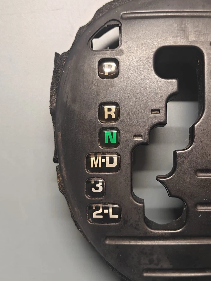 Lexus IS300 2001-2005 OEM estacionamiento neutro tracción inversa moldura de cambio bisel envolvente Foto 3 de 4