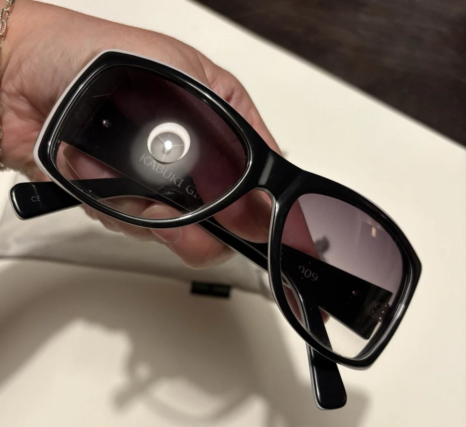 Gafas de sol Tres Noir Optics para mujer Kabuki niña usadas Foto 4 de 4