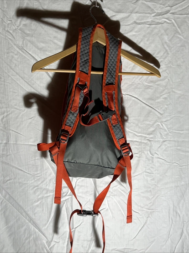 REI Co-Op Flash 18 Backpack Orange, Lightweight Hiking Daypack - See Photos - Image 3 of 4