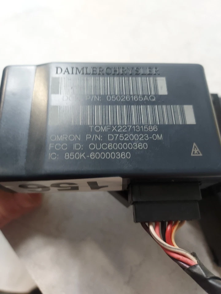 Conjunto de interruptor de encendido e inmovilizador OEM 2011-2014 Chrysler 200 2,4 L 05026165AQ Foto 2 de 4