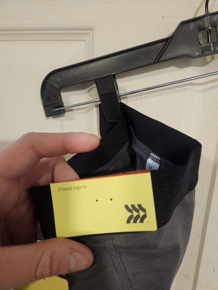 ALL IN MOTION JUVENIL CLIMA FRÍO AJUSTADO AJUSTADO: GRIS: NUEVO CON ETIQUETAS: TALLA XS (4/5) Foto 3 de 4