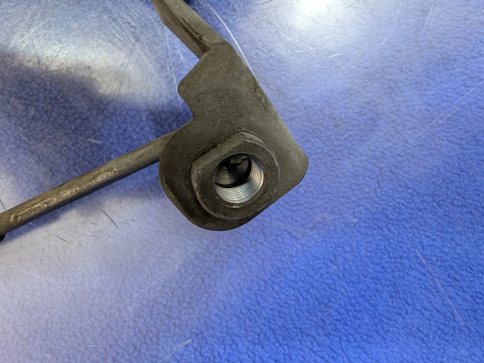 oem 2010-2015 jaguar xk xkr xkr-s rear right passenger hydraulic brake hose line - Image 2 of 4