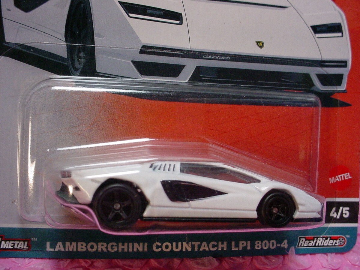 ミニカー Hot Wheels Lamborghini Countach LPI800-4 Lamborghini Countach LPI 800-4 White 