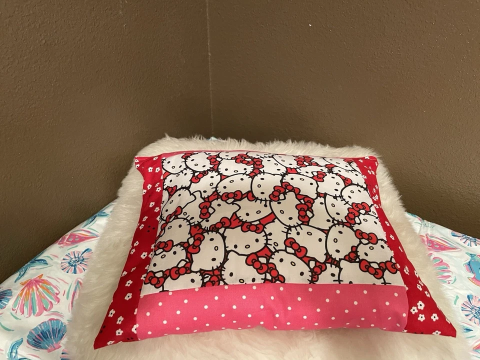 Manta/almohada para niños pequeños Hello Kitty, súper suave única hecha a mano Foto 2 de 4