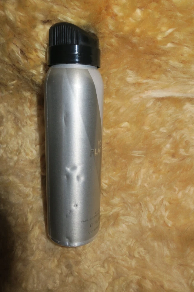 ❤️ VICTORIA'S SECRET ❤️ VS HIM PLATINUM ❤️ DESODORANTE PERFUMADO EN SPRAY PARA HOMBRES 3,7 oz Foto 3 de 4