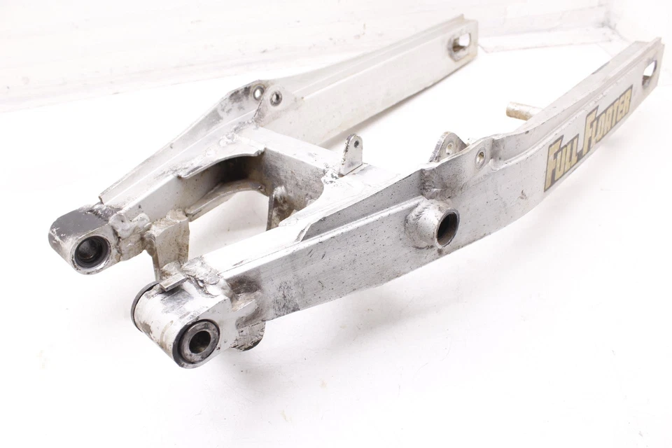 Brazo basculante de suspensión 82 OEM R6 para Suzuki Pe175 Foto 3 de 4