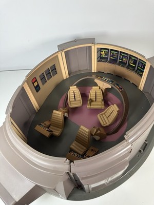 Star Trek: The Next Generation U.S.S. Enterprise Bridge Spielset Beschreibung lesen