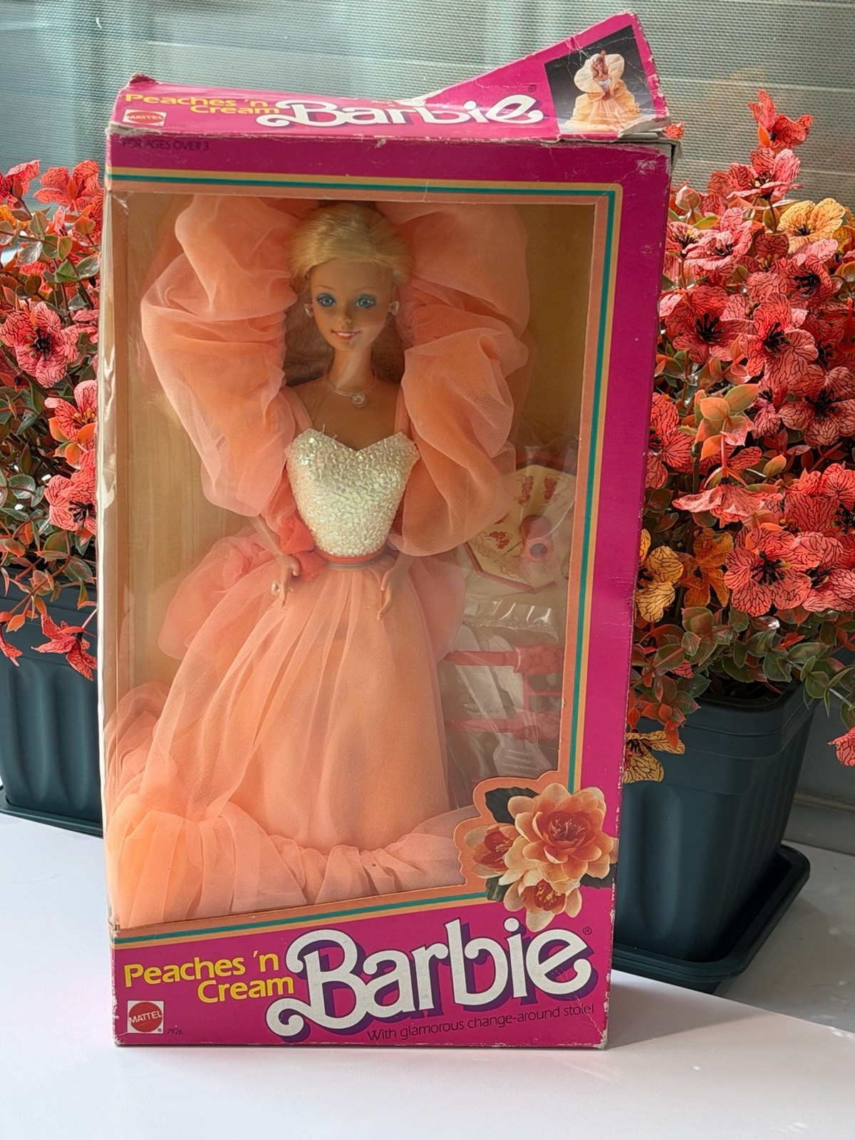 Vintage 1984 peaches 'n cream barbie doll nib 7926