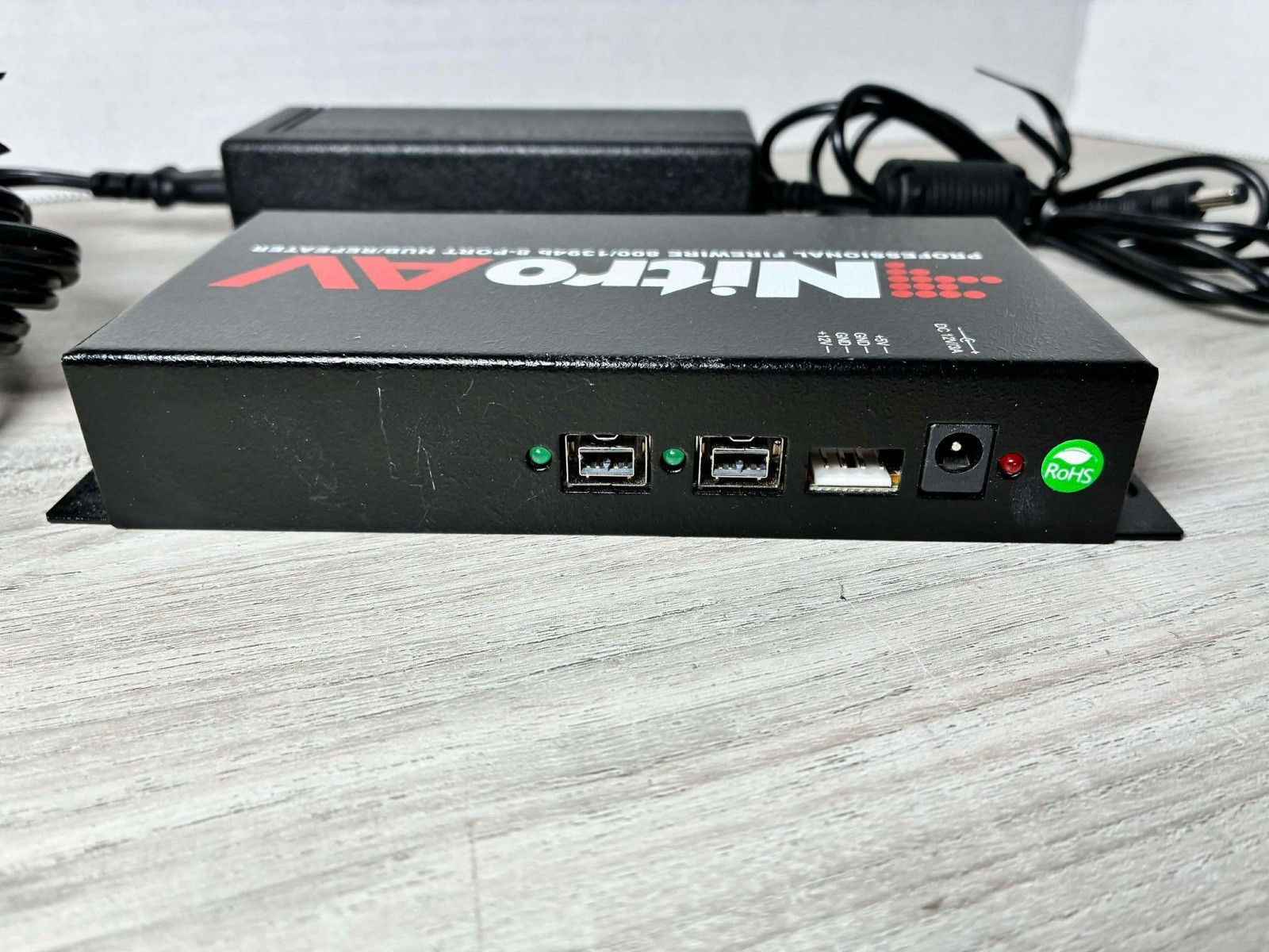 Nitro AV Professional Firewire 800 Hub/Repeater with Power Adapter