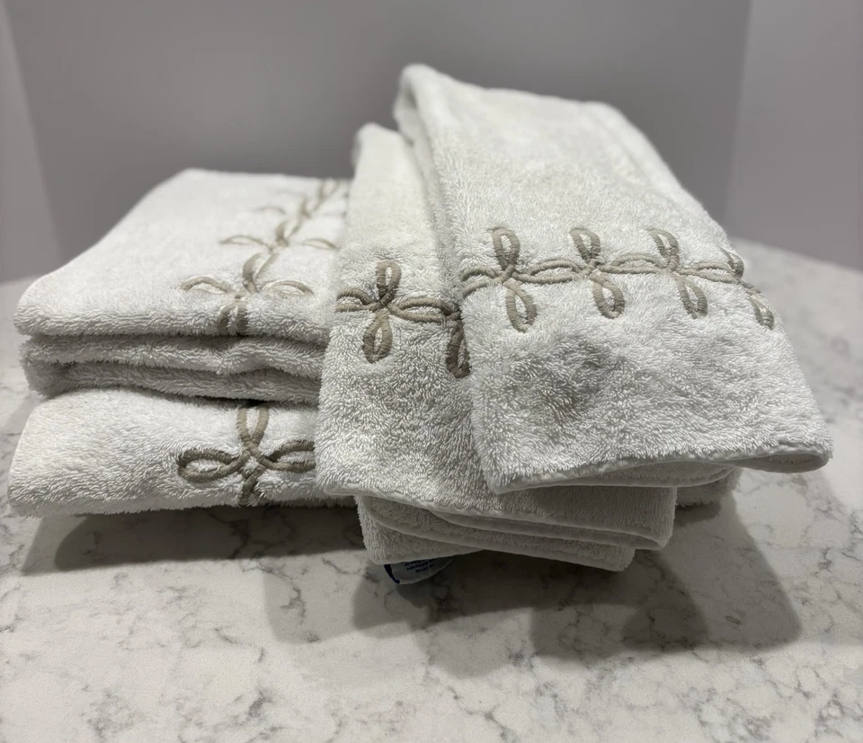 SET 4 Matouk Gordian Knot Towels White Truffle 2 Hand 2 Bath Towels - Image 3 of 4