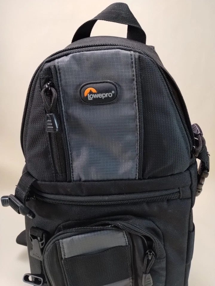 Lowepro SlingShot Camera Bag AW Sling Crossbody Backpack - Image 2 of 4
