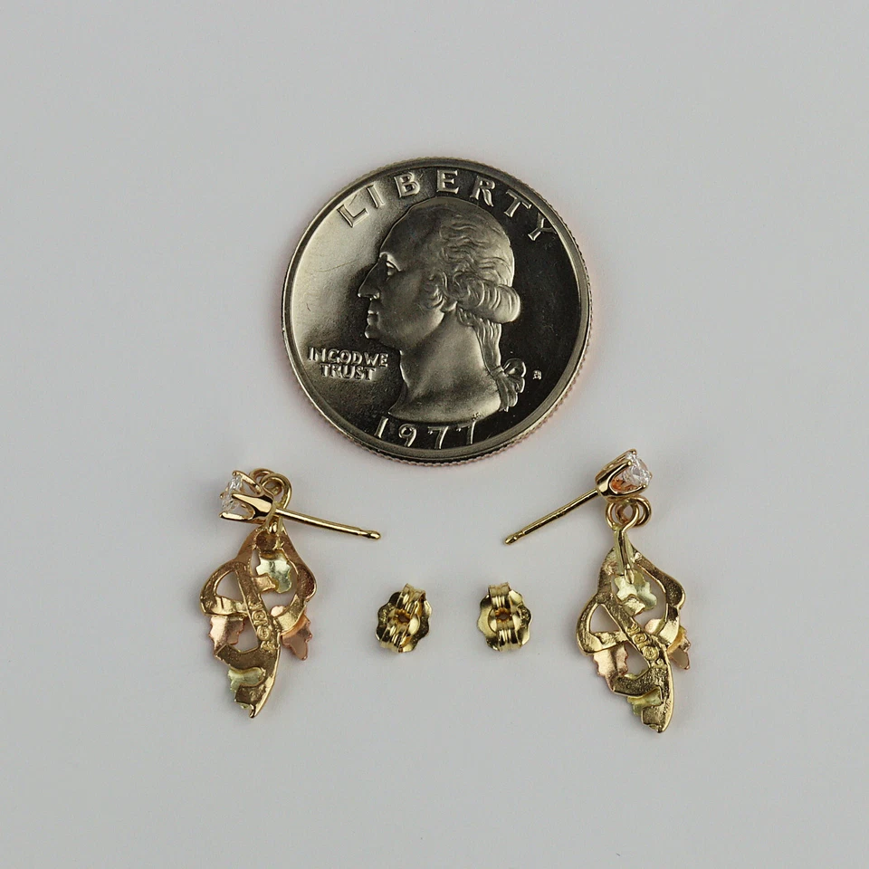 Aretes colgantes para mujer Landstrom de oro de 10 k Black Hills, diamantes Foto 2 de 2