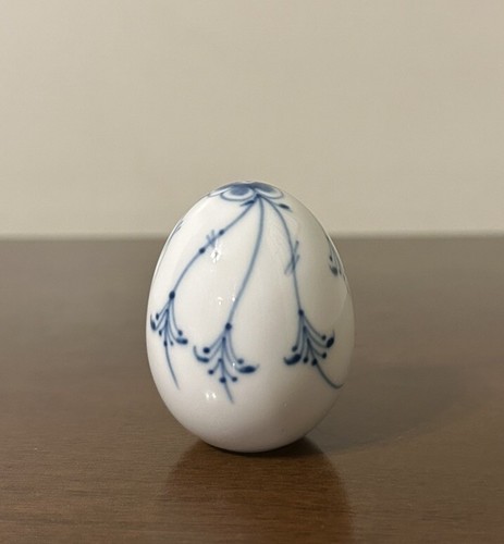 Rare VTG Bing & Grondalh Flow Blue Danish Porcelain Tabletop Egg 692 B&G Denmark - Picture 2 of 7