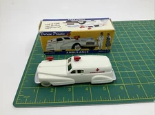 American Dimestore Ambulance Deluxe Plastic Construction 1/43