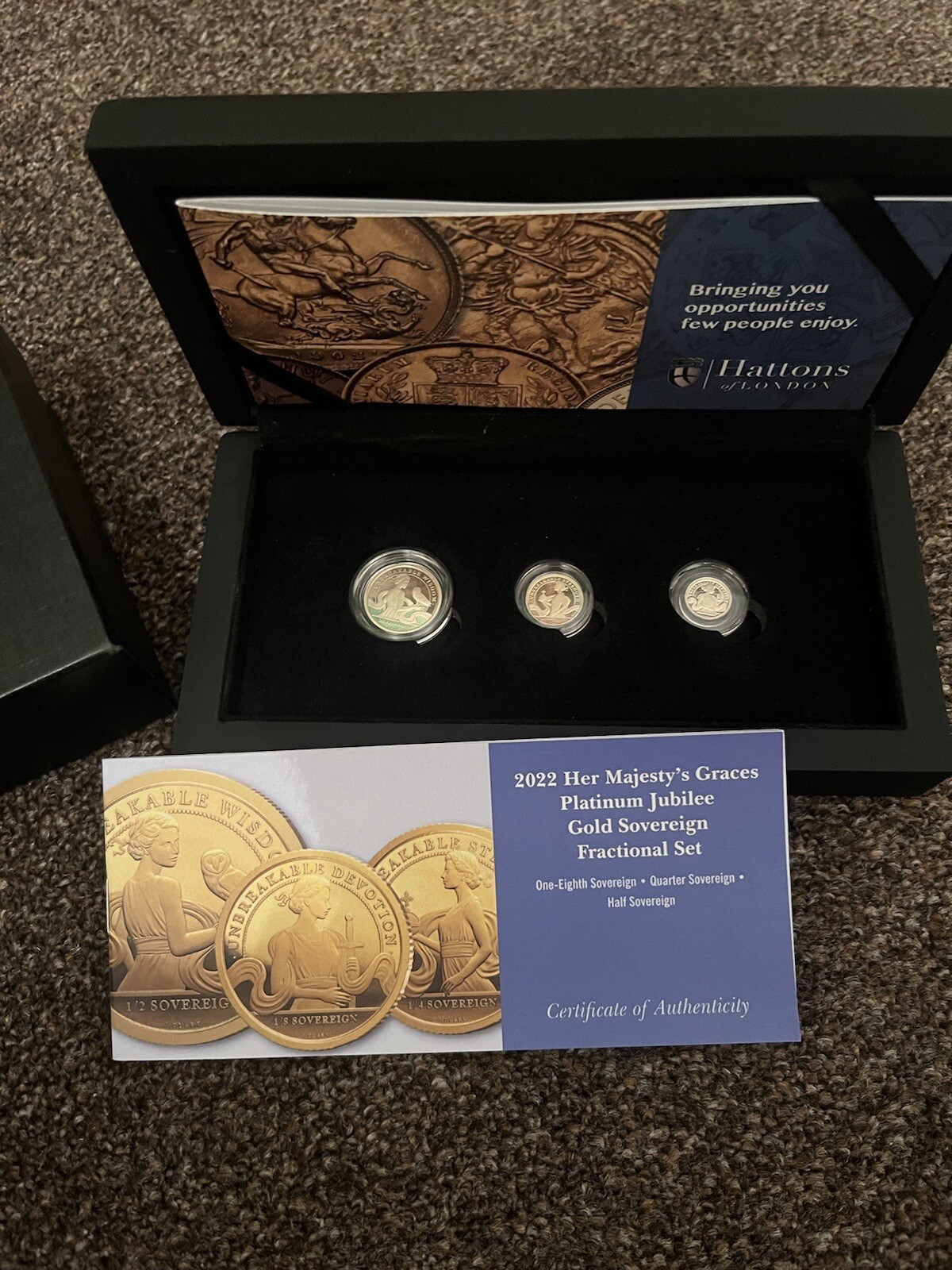 Hattons Of London gold proof sovereign 3 coin set 2022 Queens Platinum