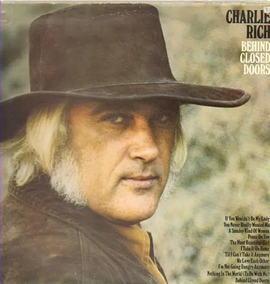 Charlie Rich Behind Closed Doors NEAR MINT Epic Vinyl LP