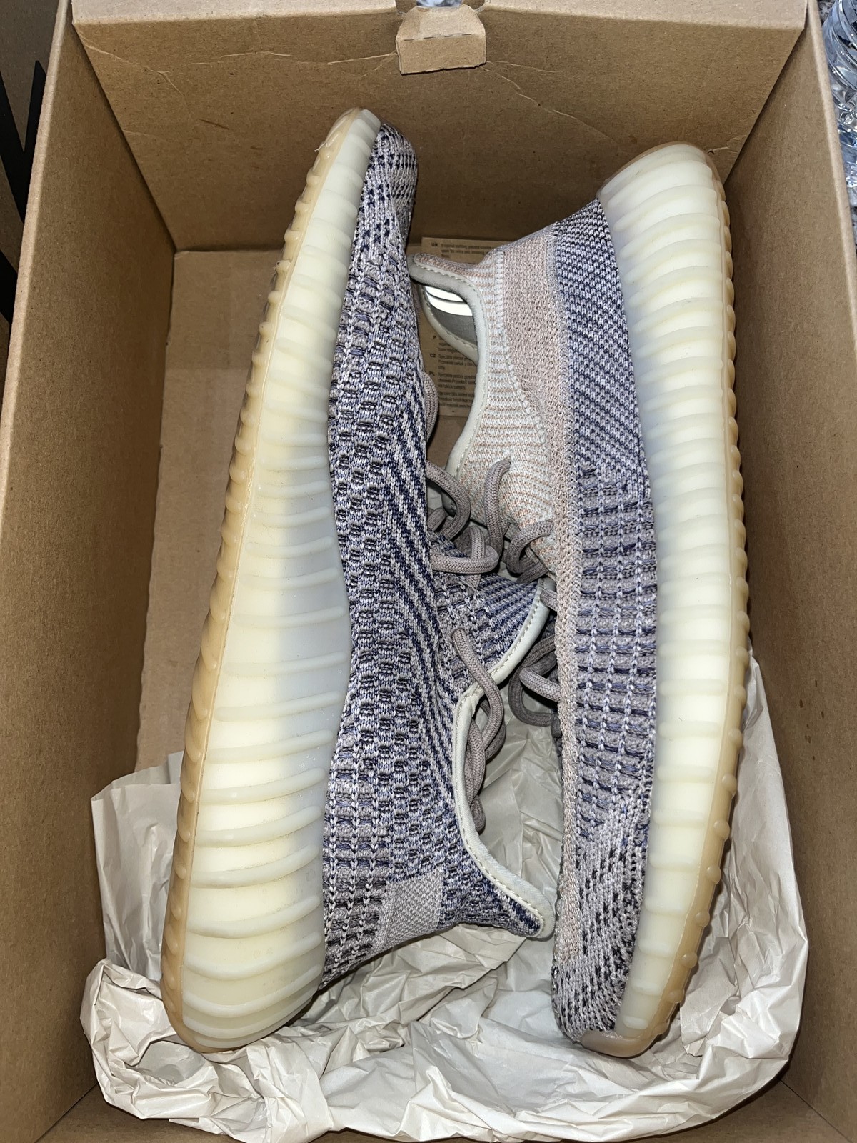 Size 12M/13.5W - adidas Yeezy Boost 350 V2 Ash Pearl GY7658 Pre-Owned thumbnail 6