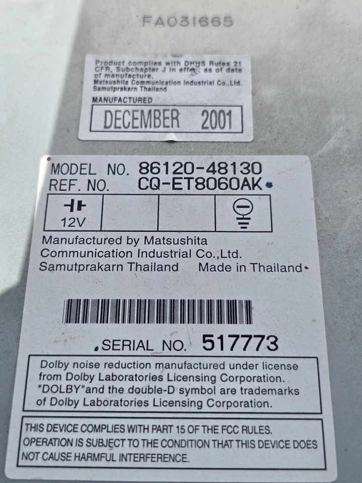 01-03 TOYOTA HIGHLANDER AM FM RECEPTOR CD Y CASETE 6 DISCOS 86120-4851 Foto 2 de 4