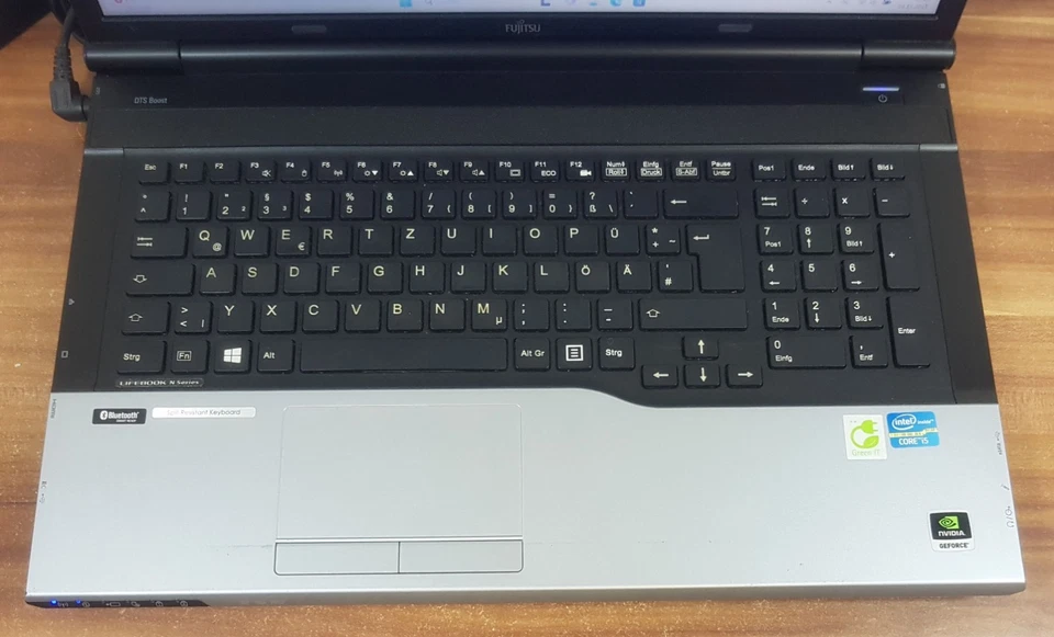 17" Gaming Fujitsu Lifebook N532 i5 3,2GHz 8GB 240GB SSD NVIDIA GeForce GT 620M - Bild 2 von 4