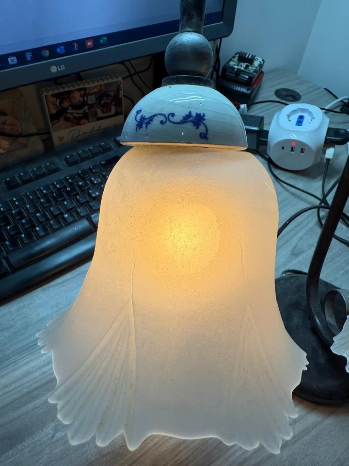 Coppia Lampade da Comodino in metallo e vetro - Immagine 3 di 4