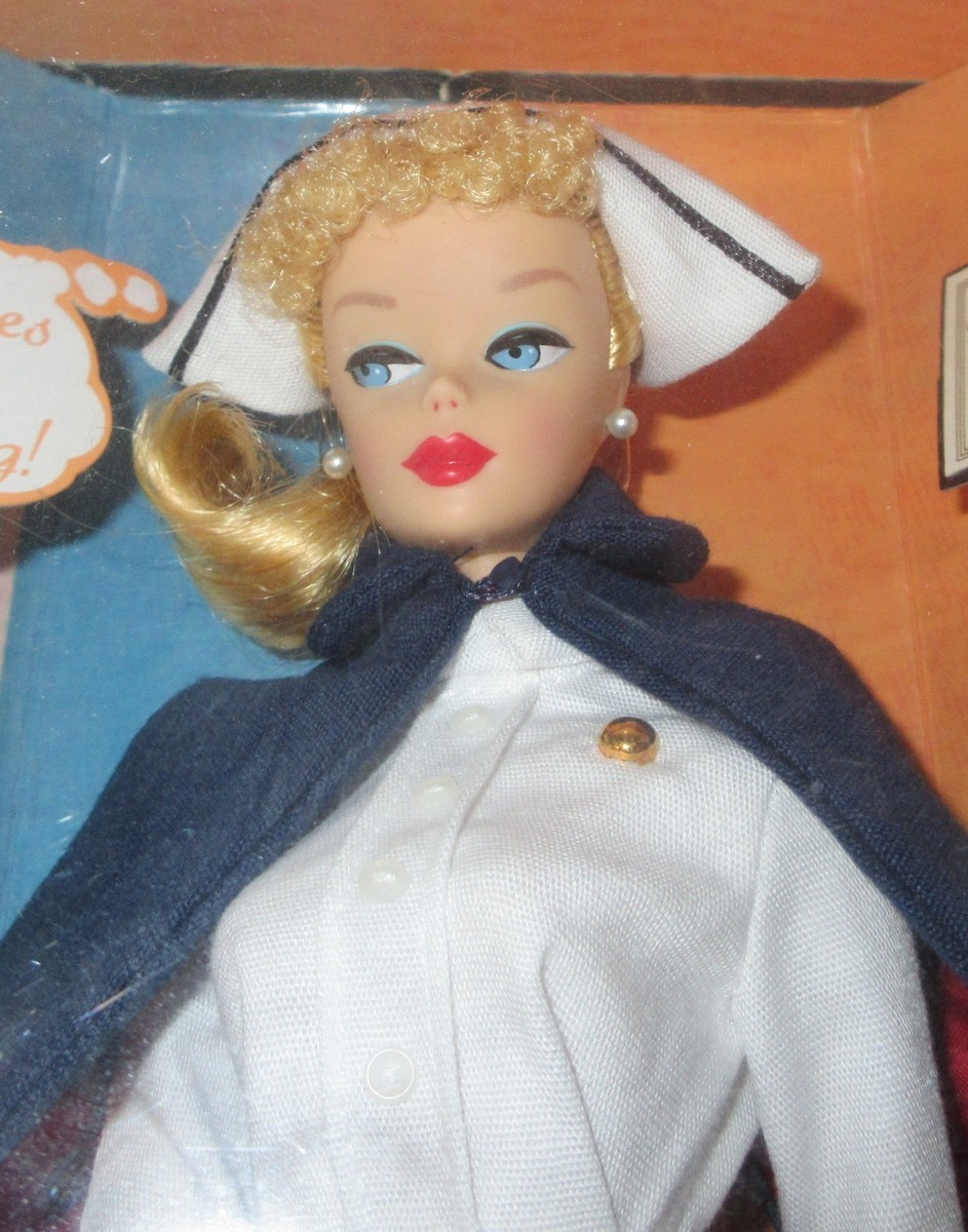 Mattel Barbie Registered Nurse NRFB BARBIE DOLL MATTEL 2009