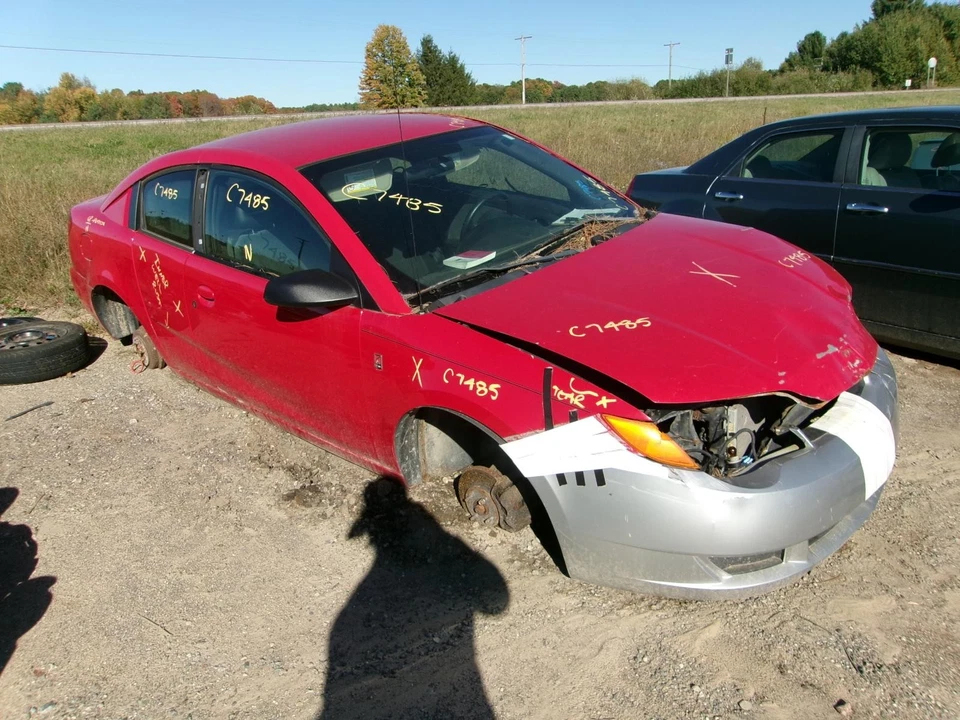 Used Front Center Interior Rear View Mirror fits: 2004 Saturn Ion w/o telematics - Image 2 of 4