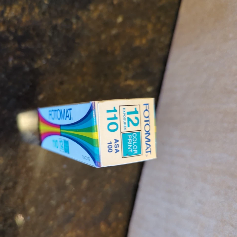 Vintage NIB Fotomat ASA 100 110 Film 12 Exposure Color Print Film Exp. Sep 1979 - Image 4 of 4