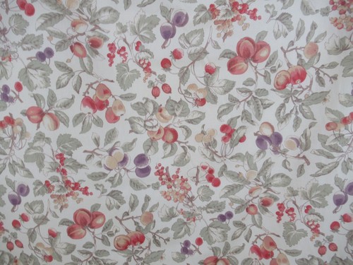 P Kaufmann Fruit Print Home Decor Fabric 4 Yards Strawberries Plums Kitchen - Picture 5 of 7