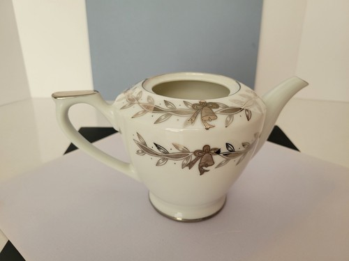 25th Anniversary Lefton China Teapot - Picture 7 of 12