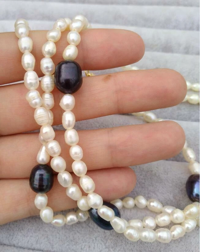 40" Incredible Design South Sea Natural Rice White + Big Black Pearl Necklace - Image 2 of 4