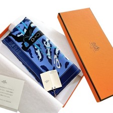 Sciarpa di seta HERMES Carre 45 "Monsieur & Madame" di B. Barret con scatola blu quasi come nuova