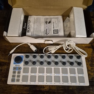 Arturia BeatStep Pad Controller and CV/Gate Sequencer With Box Manual Cables RAD