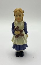 Dolls House Resin Girl Holding Teddy (WALT/70)