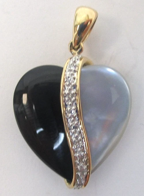 Colgante Corazón Diamante Madreperla y Ónix Oro Amarillo 14k Vintage COMO NUEVO Foto 2 de 4