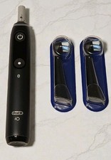 PRE OWNED Oral-B iO Series 7 Display Electric Toothbrush Black  2 New Heads