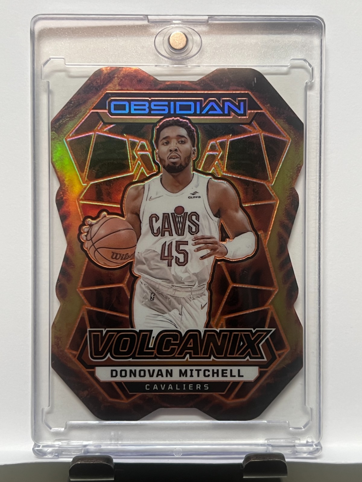 DONOVAN MITCHELL 2023-24 Panini Obsidian VOLCANIX Die-Cut Case Hit SSP #3 Cavs