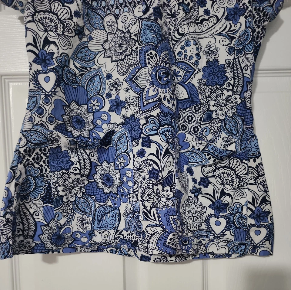 Scrubs, Scrub Top Women’s Size XS  Elastic Waist  blue floral Pattern - Image 4 of 4