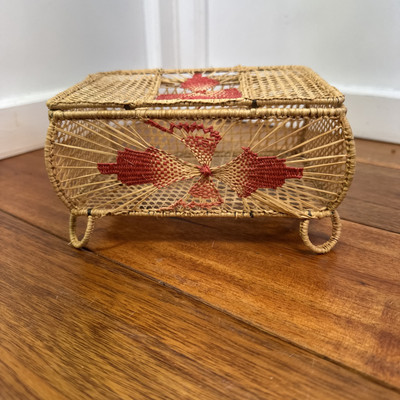 Natural Handmade Basket Braided Woven Palm Leaf Trim Chest Intricate Iraca Red