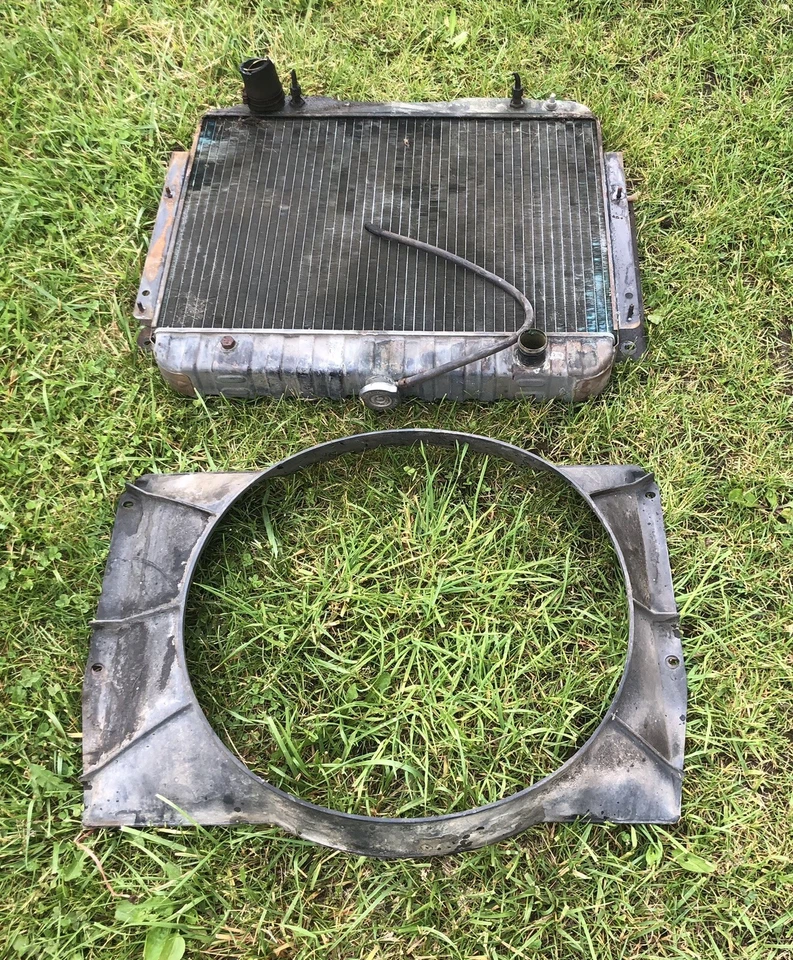 Radiador furgoneta vintage años 70 MOPAR Plymouth Dodge Chrysler serie B 4030 316 59538 Foto 2 de 4