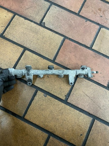 Original Hyundai Matrix FC 1.6 G4ED Einspritzleiste Düsenstock