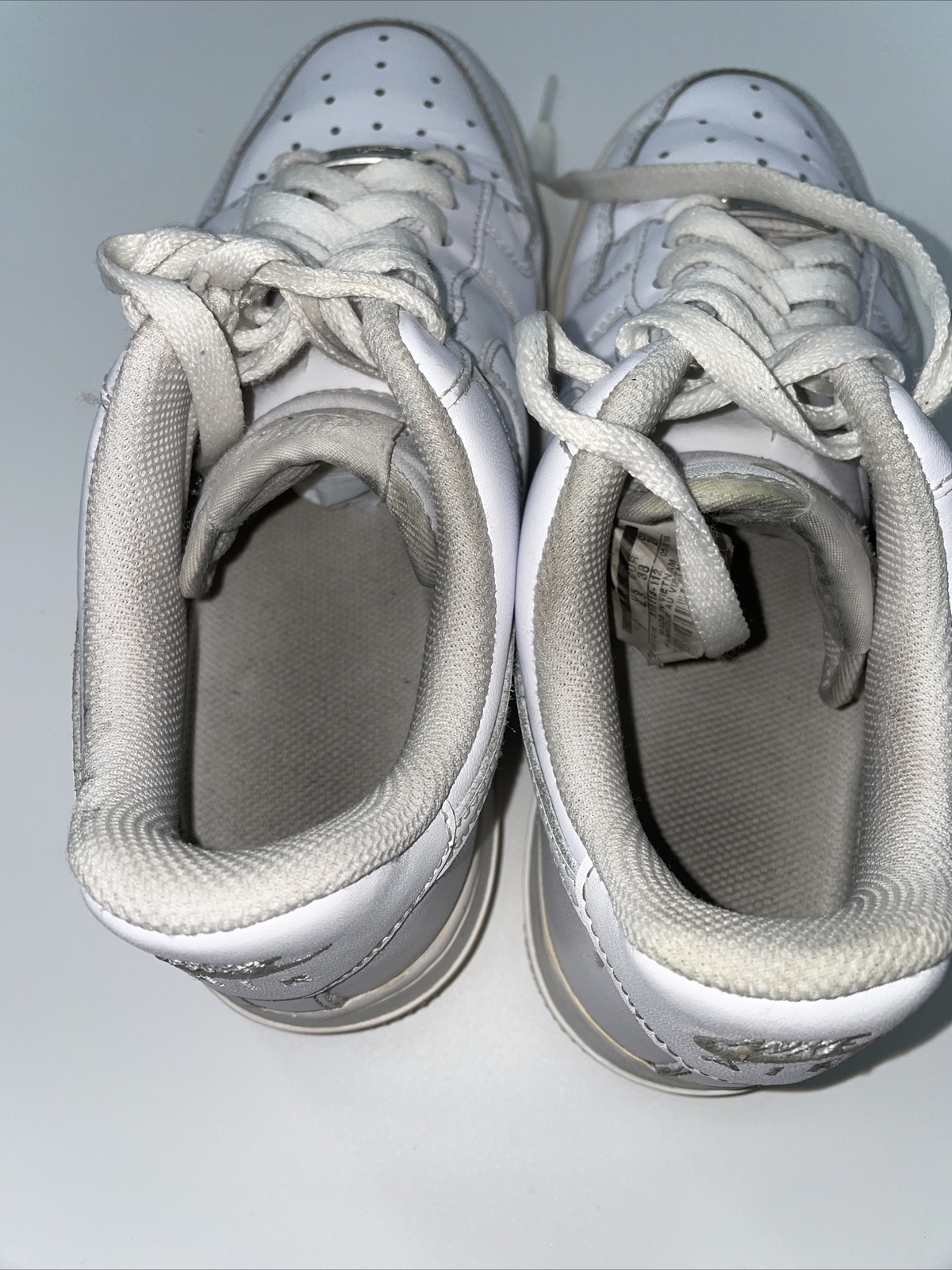 nike air force 1 07 le low women's white